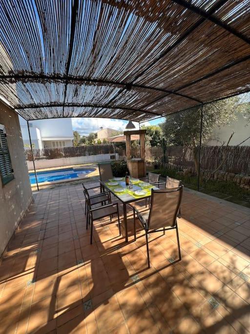 Chalet Con Piscina Sa Rapita Villa Luaran gambar